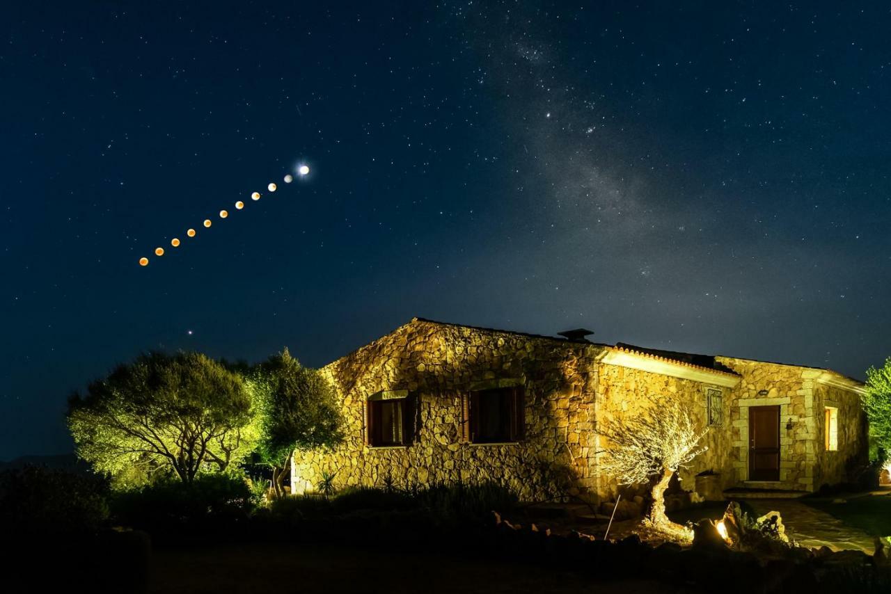 Stazzu Gallurese Villa มาริน่า ดิ ปอร์ติสโก ภายนอก รูปภาพ